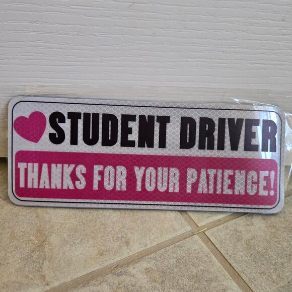 NEW Student Driver Magnet Sign (4 total) - Picture 2 of 12
